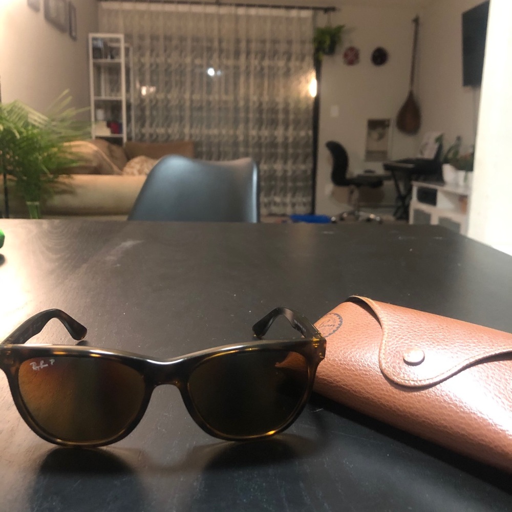 **SOLD OUT**Rayban tortoise polarised sunglasses - Picture 3 of 7